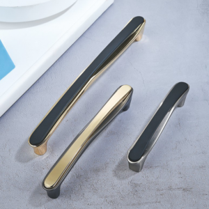 CABINET HANDLE HP8446